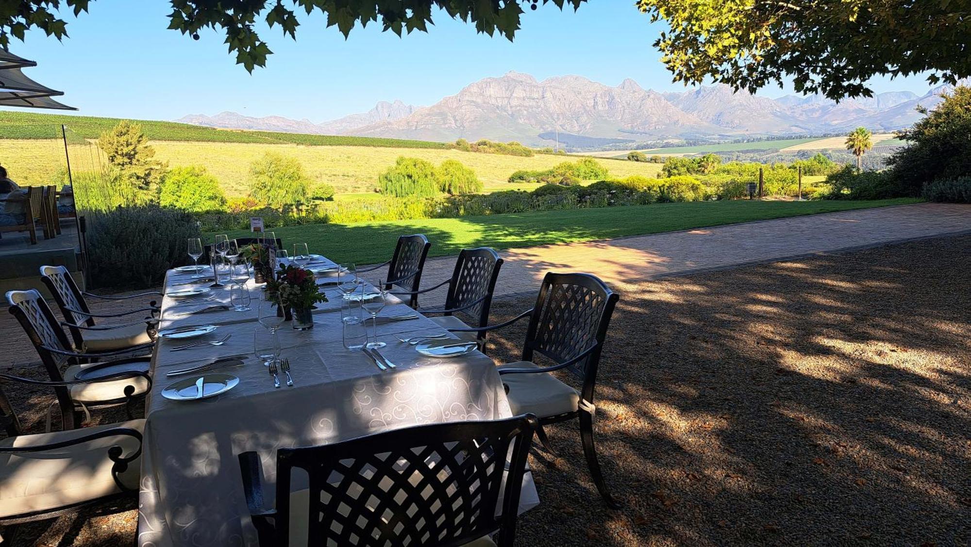 Hotel Asara Wine Estate & 5*