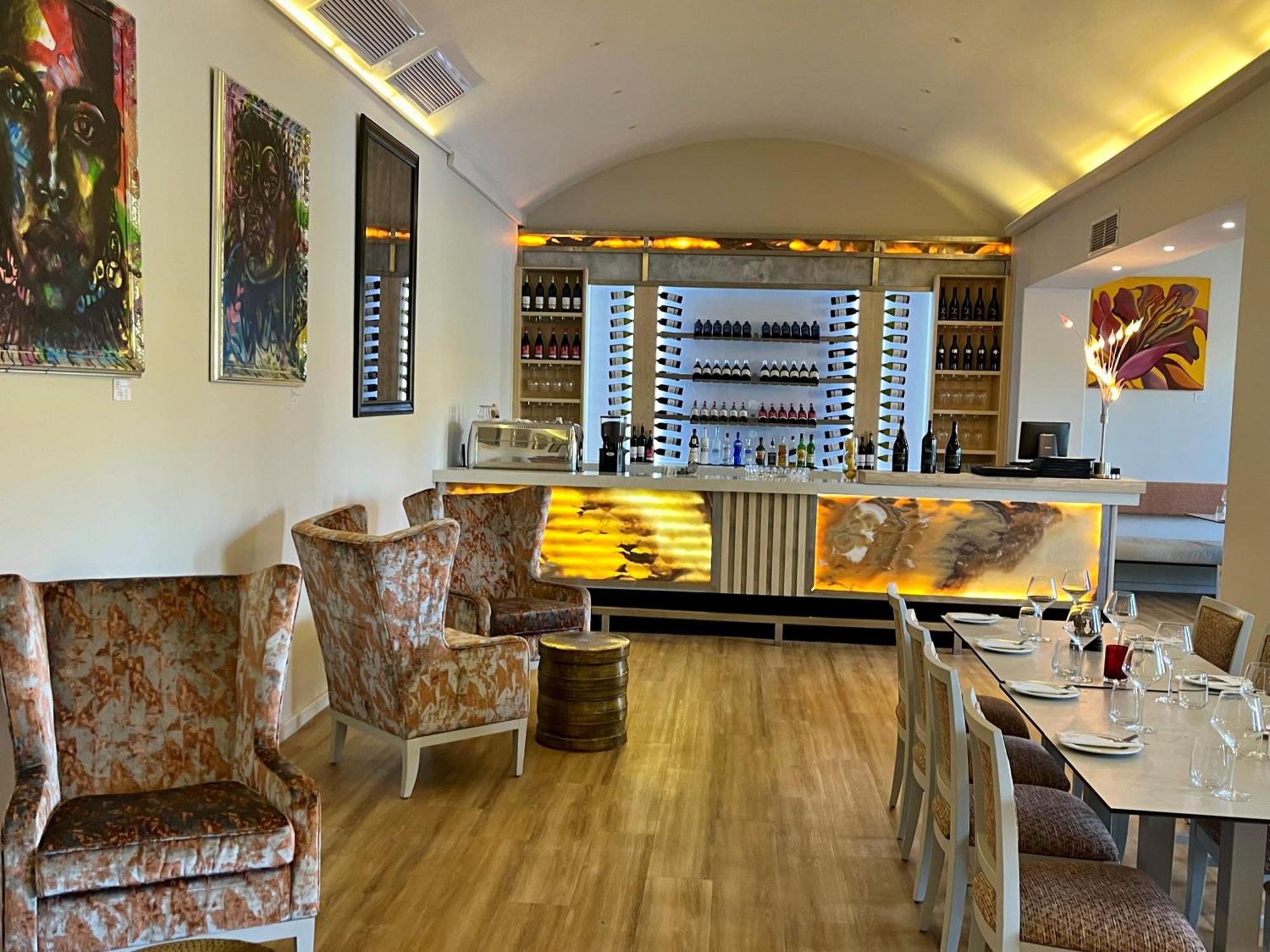 Asara Wine Estate & 5*